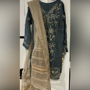 3 piece Pakistani outfit